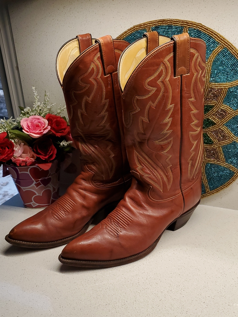 JUSTIN BOOTS Chestnut Brown Western Cowboy Boots with Stitching (sz 11.5D)